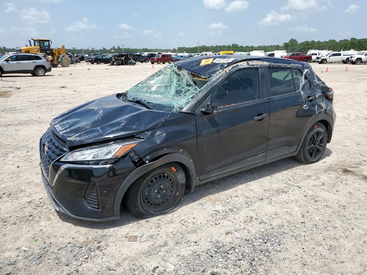 NISSAN KICKS S