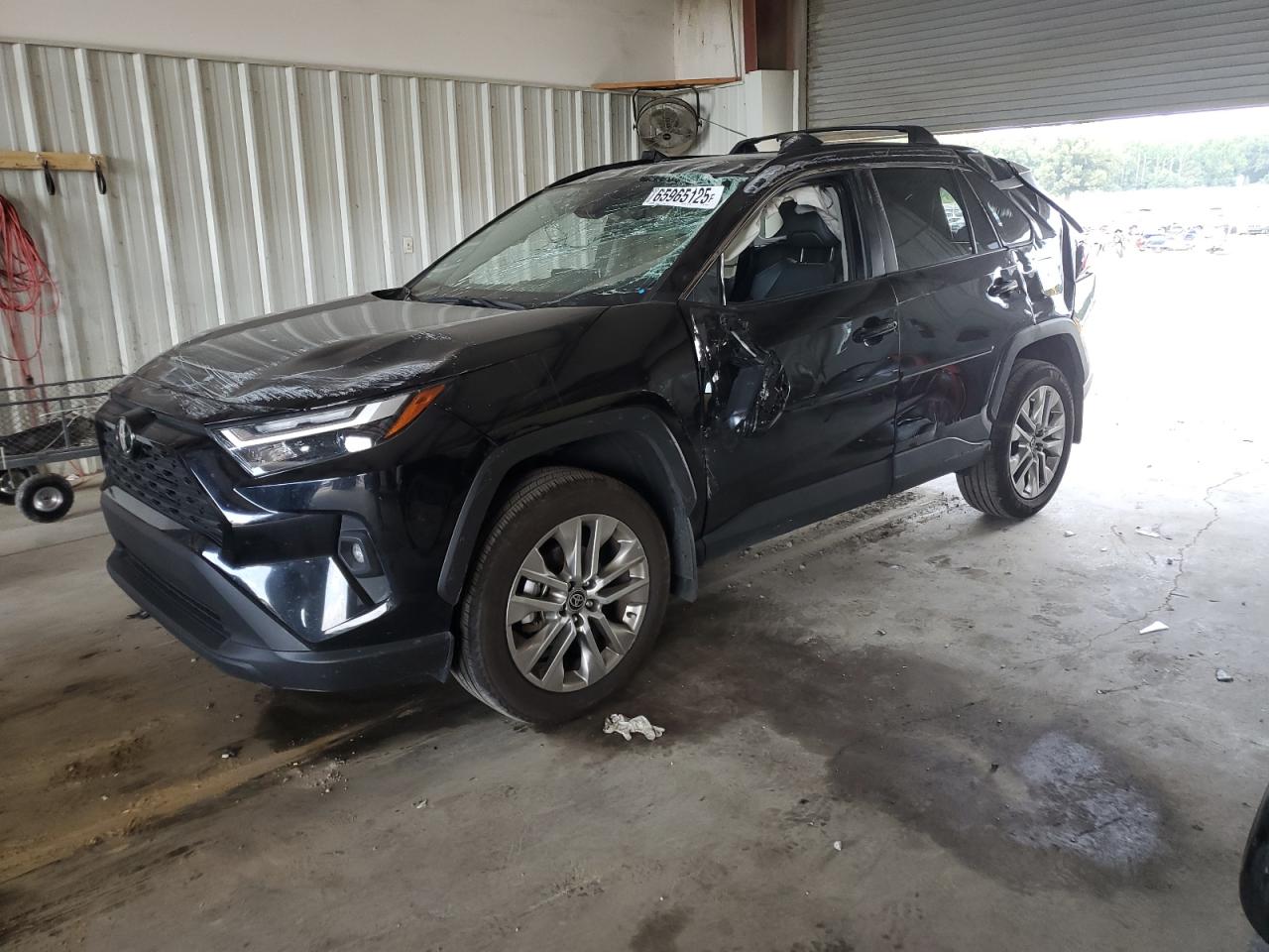TOYOTA RAV4 XLE PREMIUM