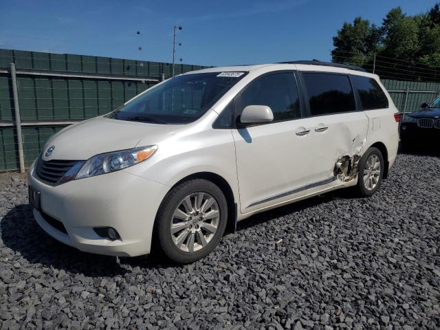 TOYOTA SIENNA XLE