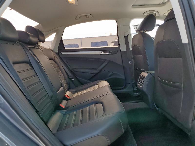 2015 VOLKSWAGEN PASSAT SE 1VWBS7A36FC065623