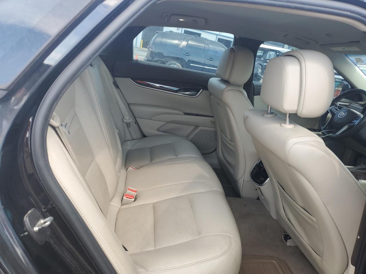 CADILLAC XTS LUXURY COLLECTION