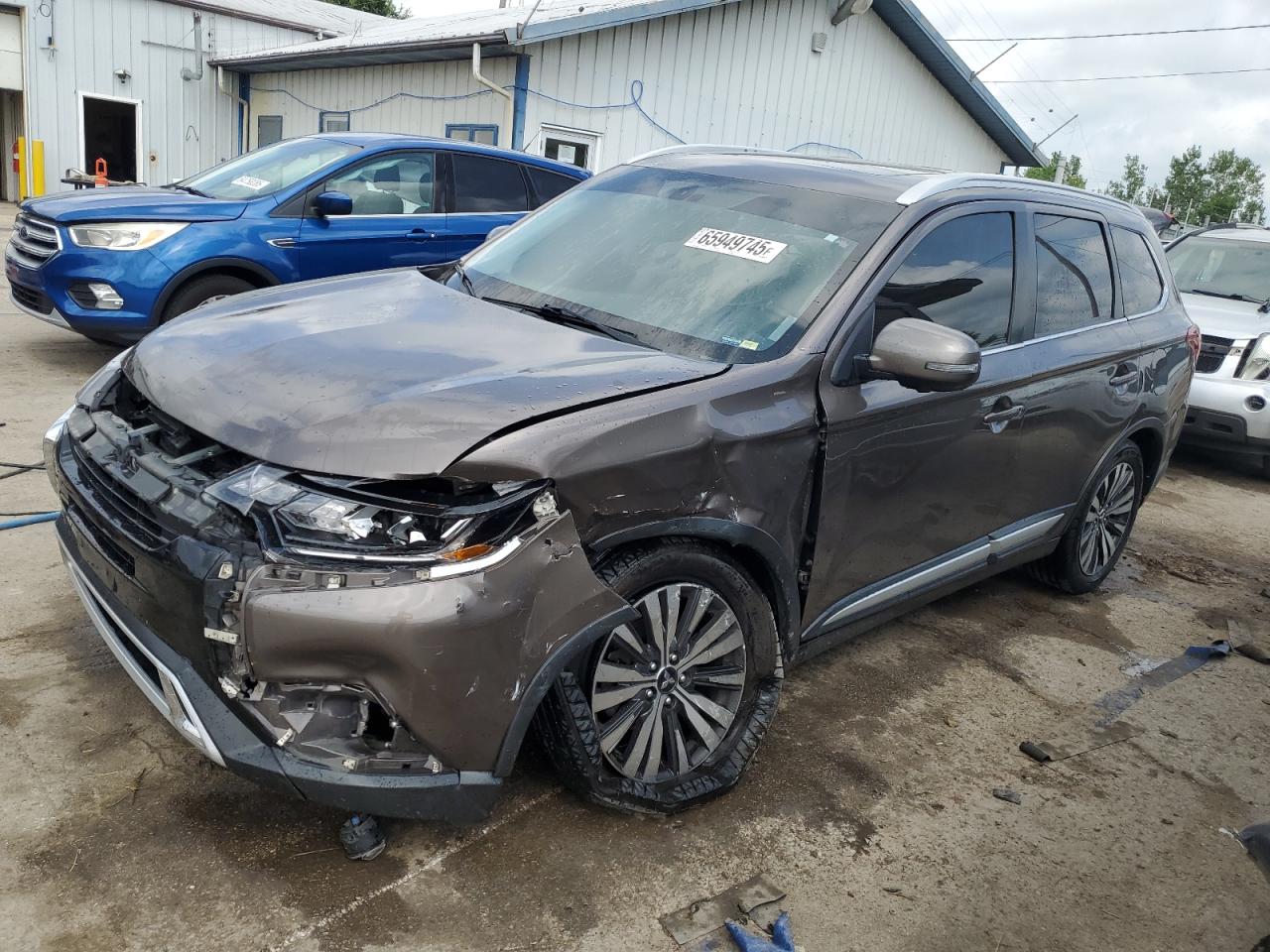 MITSUBISHI OUTLANDER SE