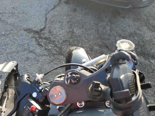 2025 SUZUKI GSX-R750 - JS1GR7MA2S7100668