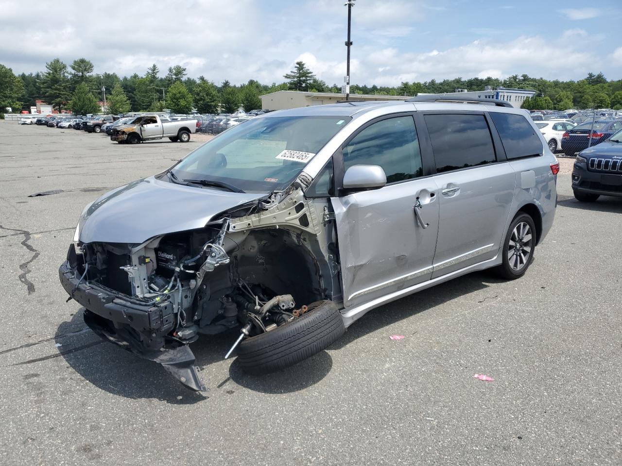 TOYOTA SIENNA XLE