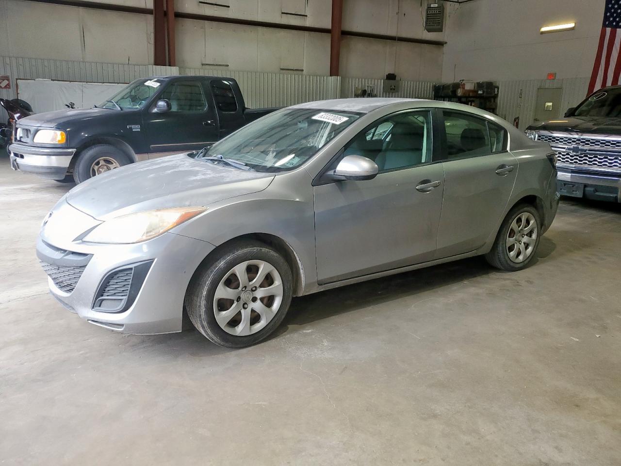 MAZDA 3 I