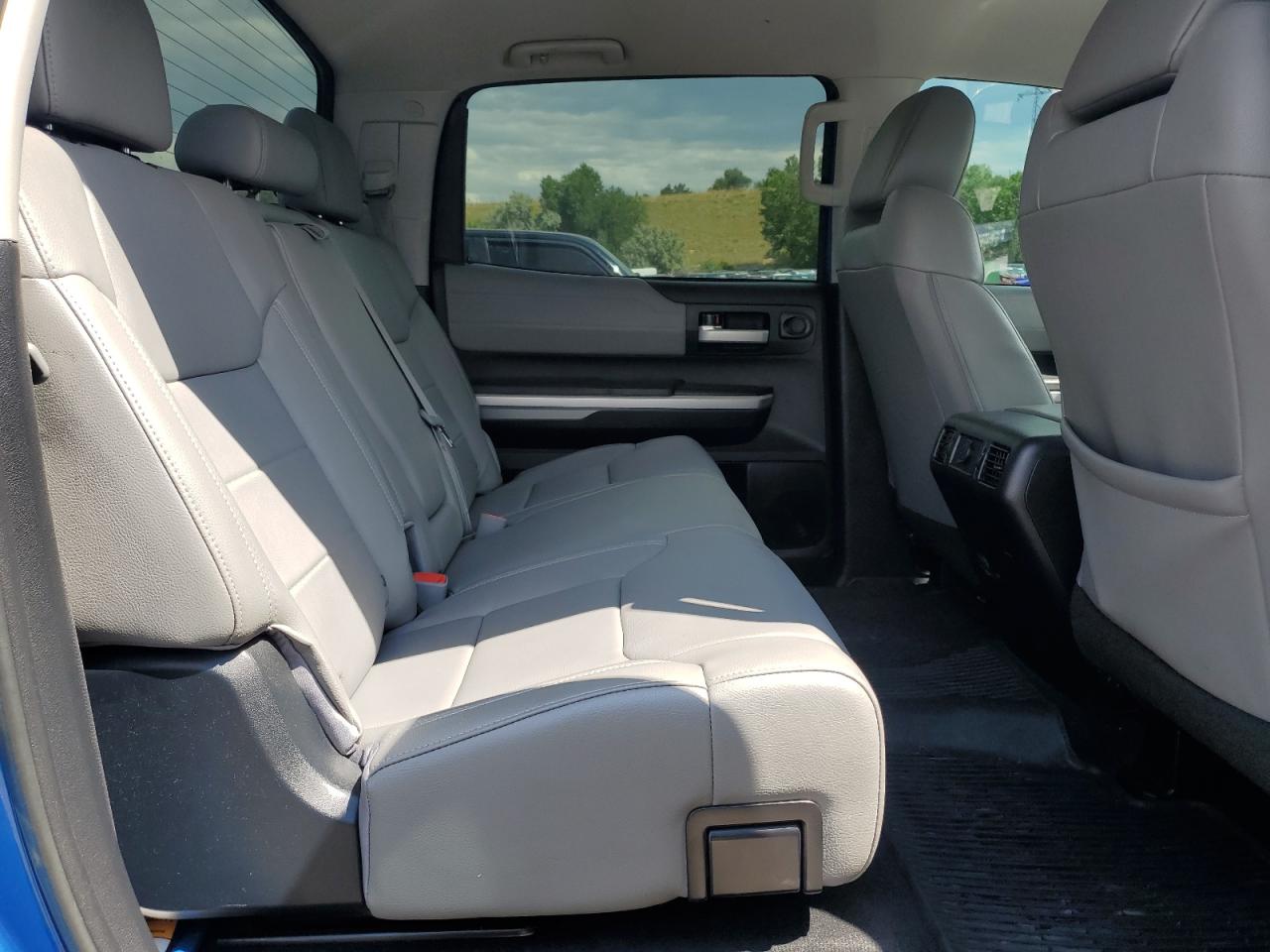 TOYOTA TUNDRA CREWMAX LIMITED