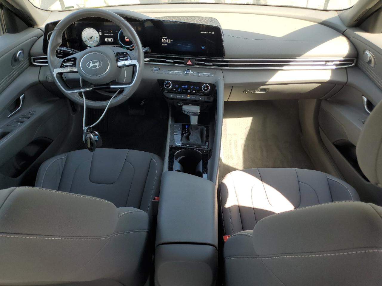 Hyundai Elantra se 2024