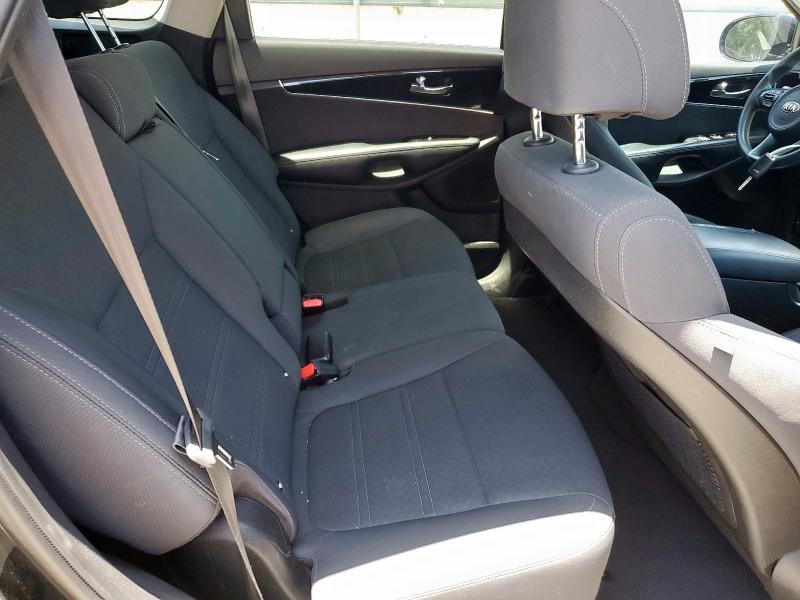 2017 KIA SORENTO LX 5XYPGDA35HG300553