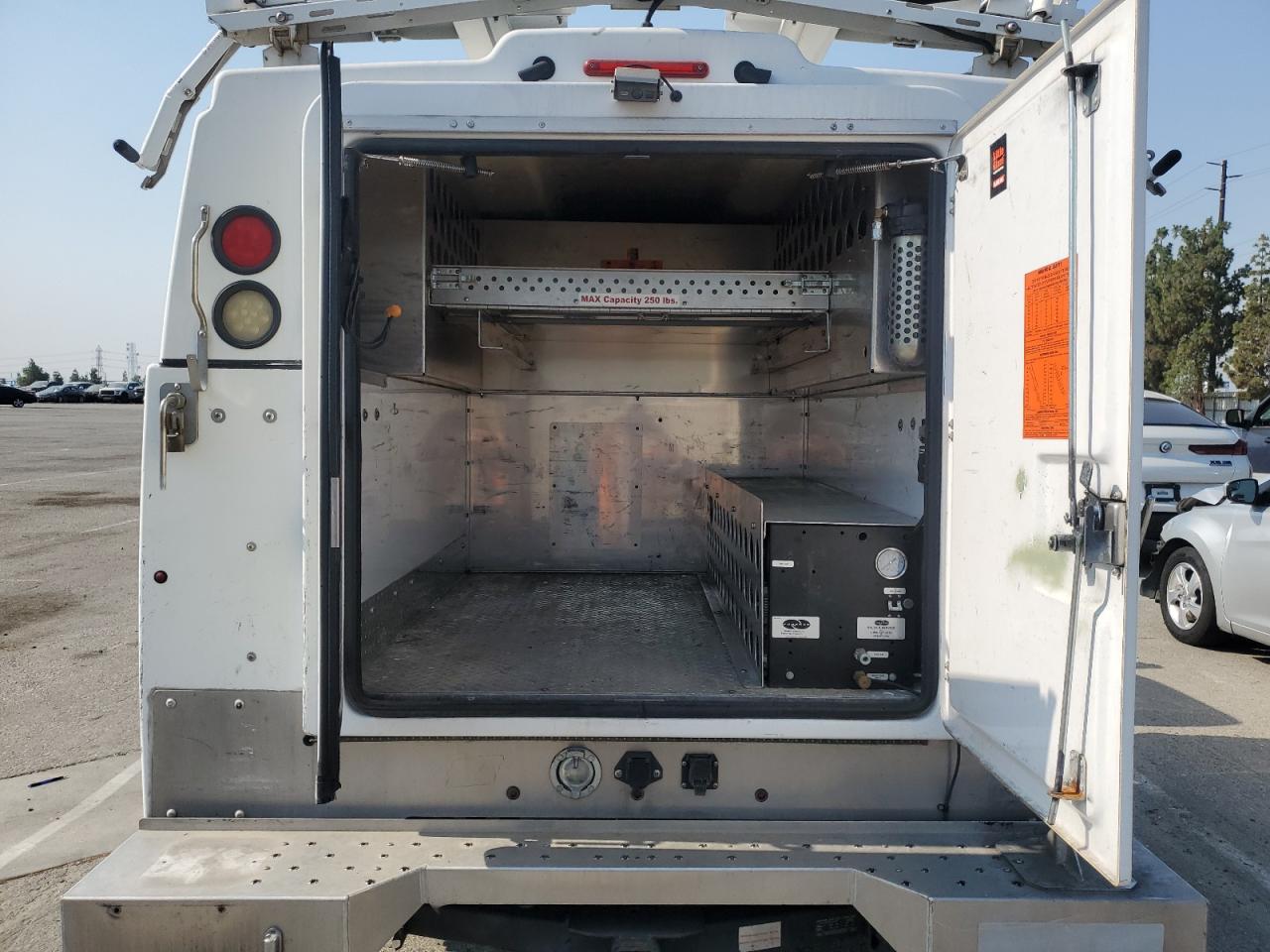 FORD F-350 SUPER DUTY