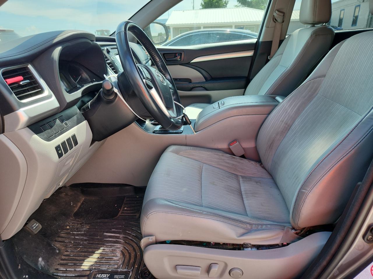 TOYOTA HIGHLANDER LE