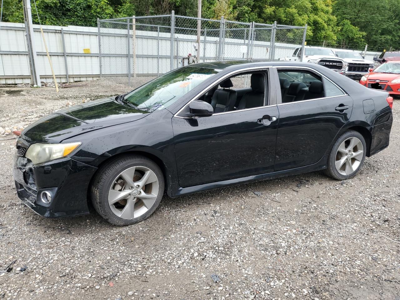 TOYOTA CAMRY BASE