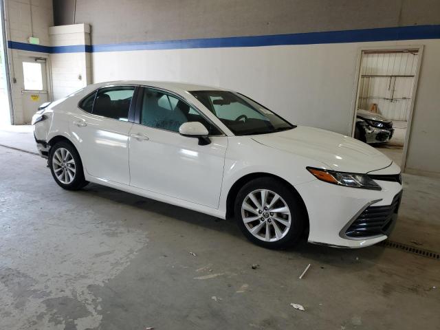 2021 TOYOTA CAMRY LE 4T1C11AK5MU457798