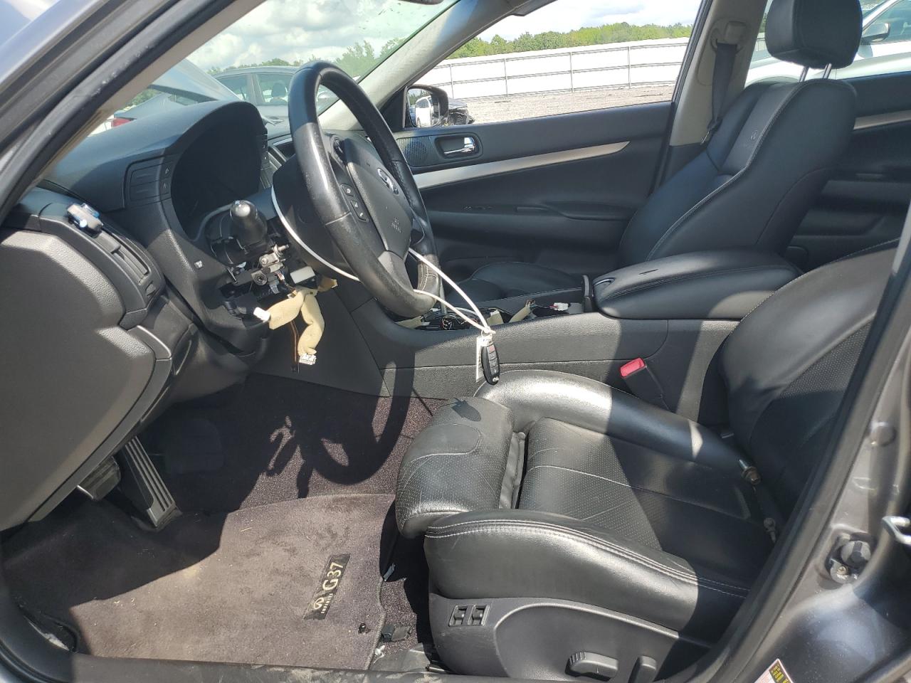 Infiniti G37 2012