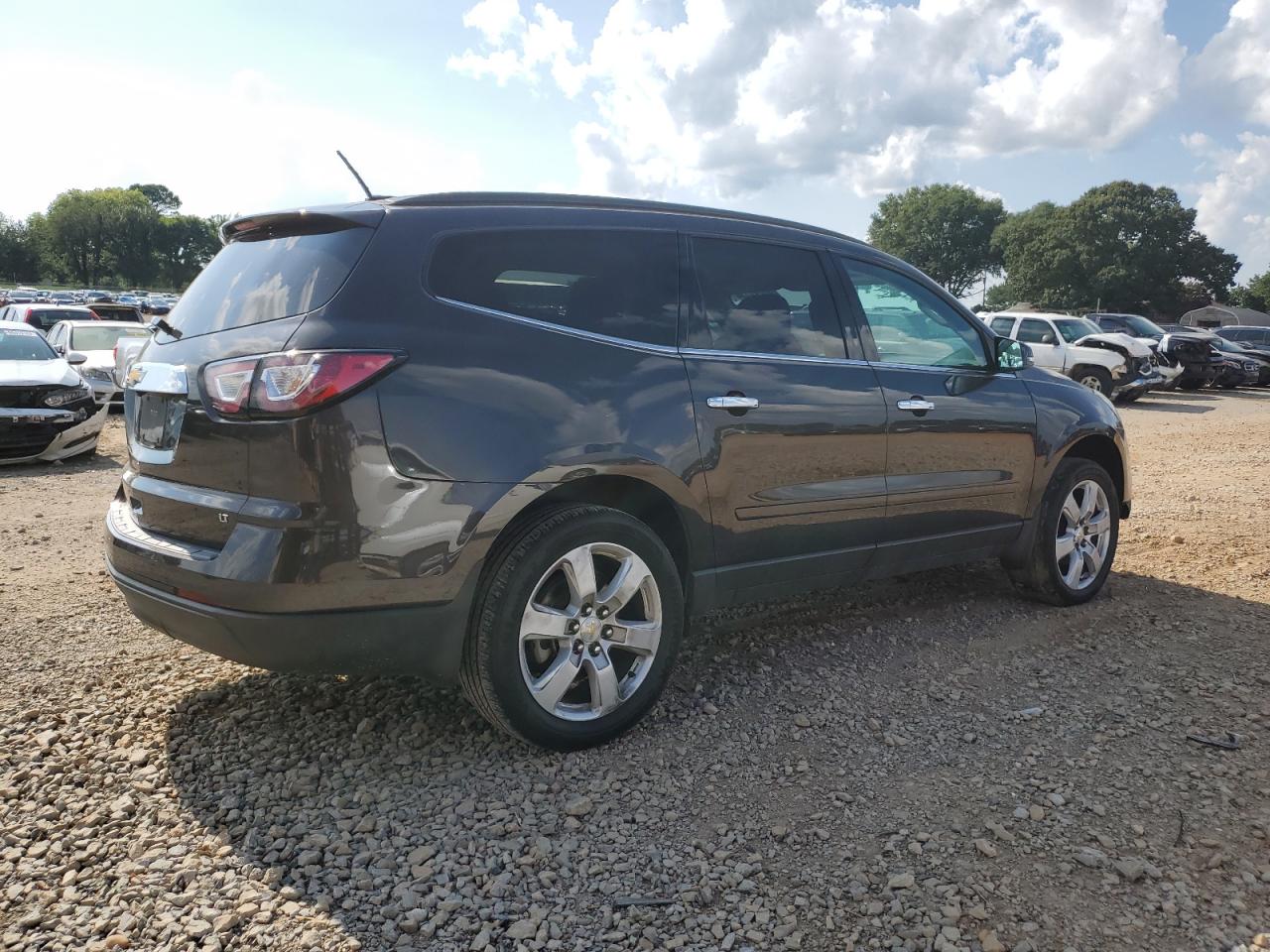 CHEVROLET TRAVERSE LT