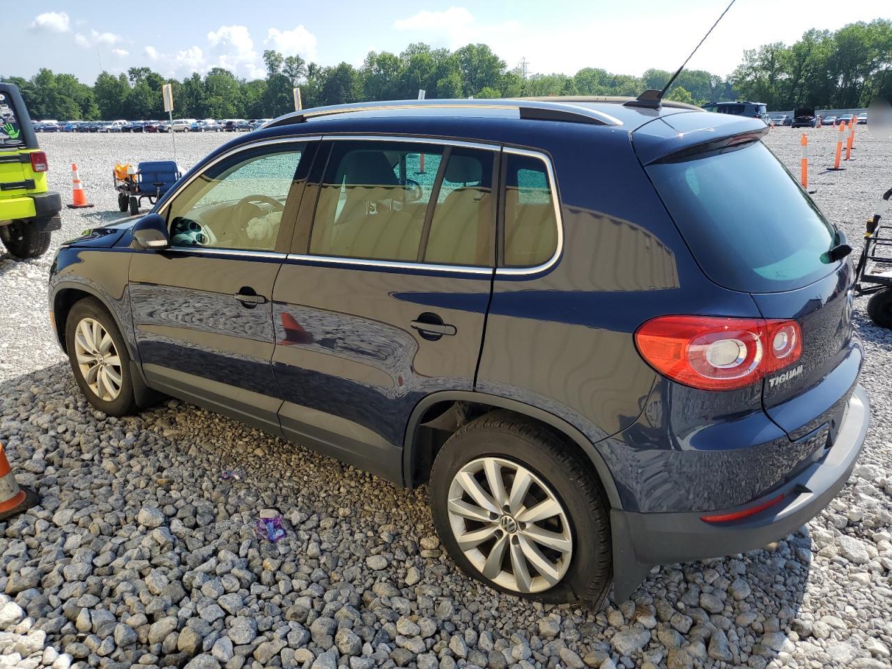 Volkswagen Tiguan s 2011