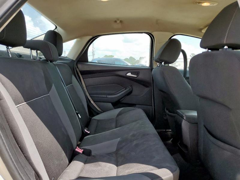 2015 FORD FOCUS SE 1FADP3F23FL230524