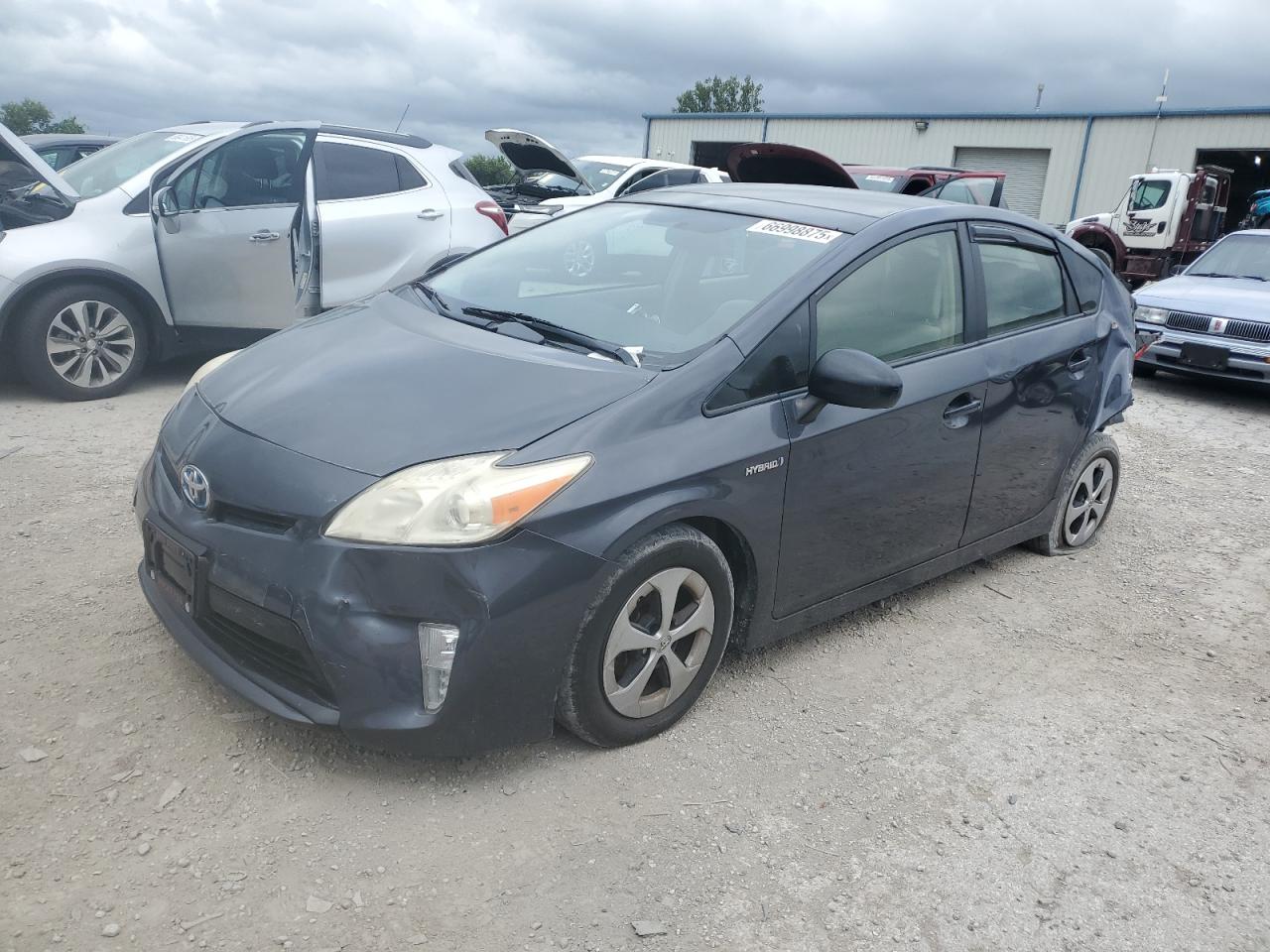 TOYOTA PRIUS