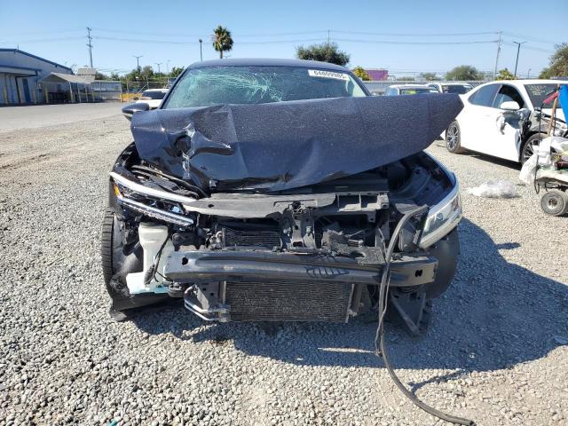 2017 VOLKSWAGEN PASSAT R-L 1VWDT7A32HC044017