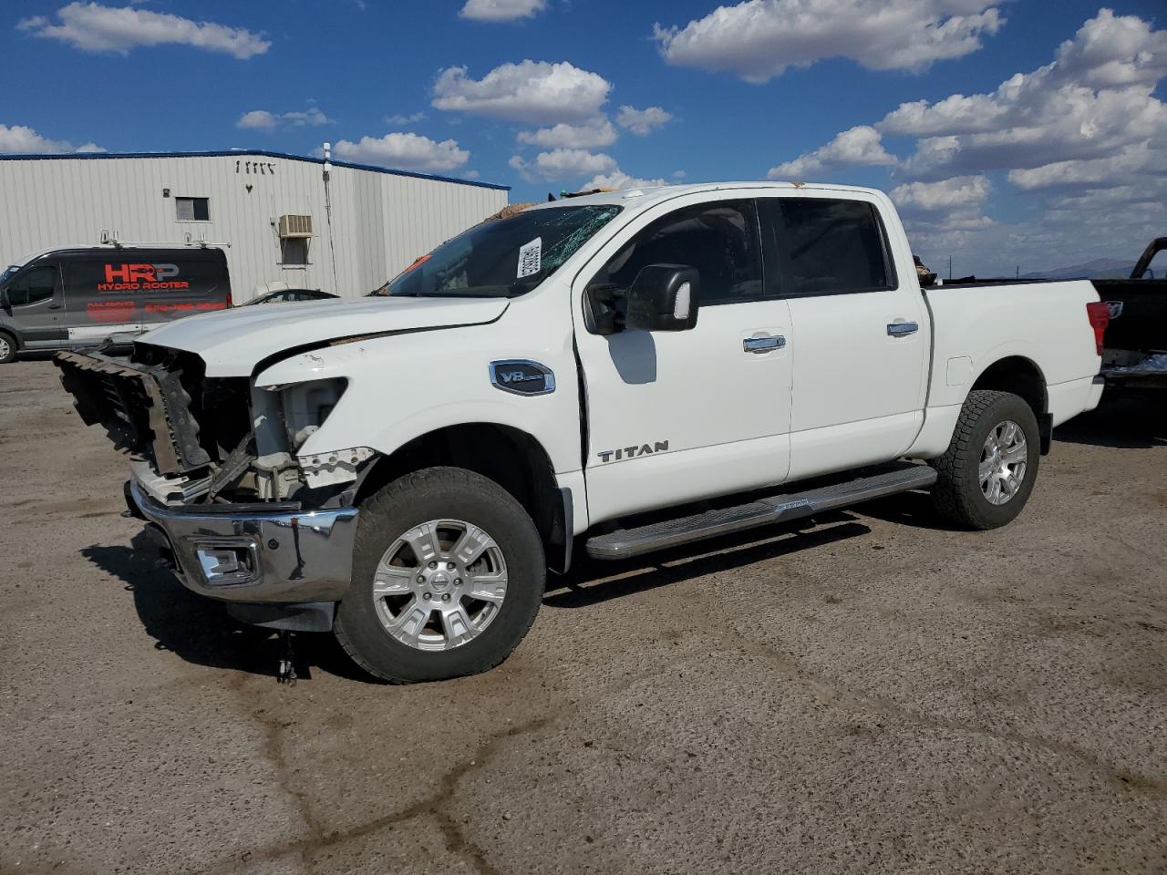 NISSAN TITAN SV