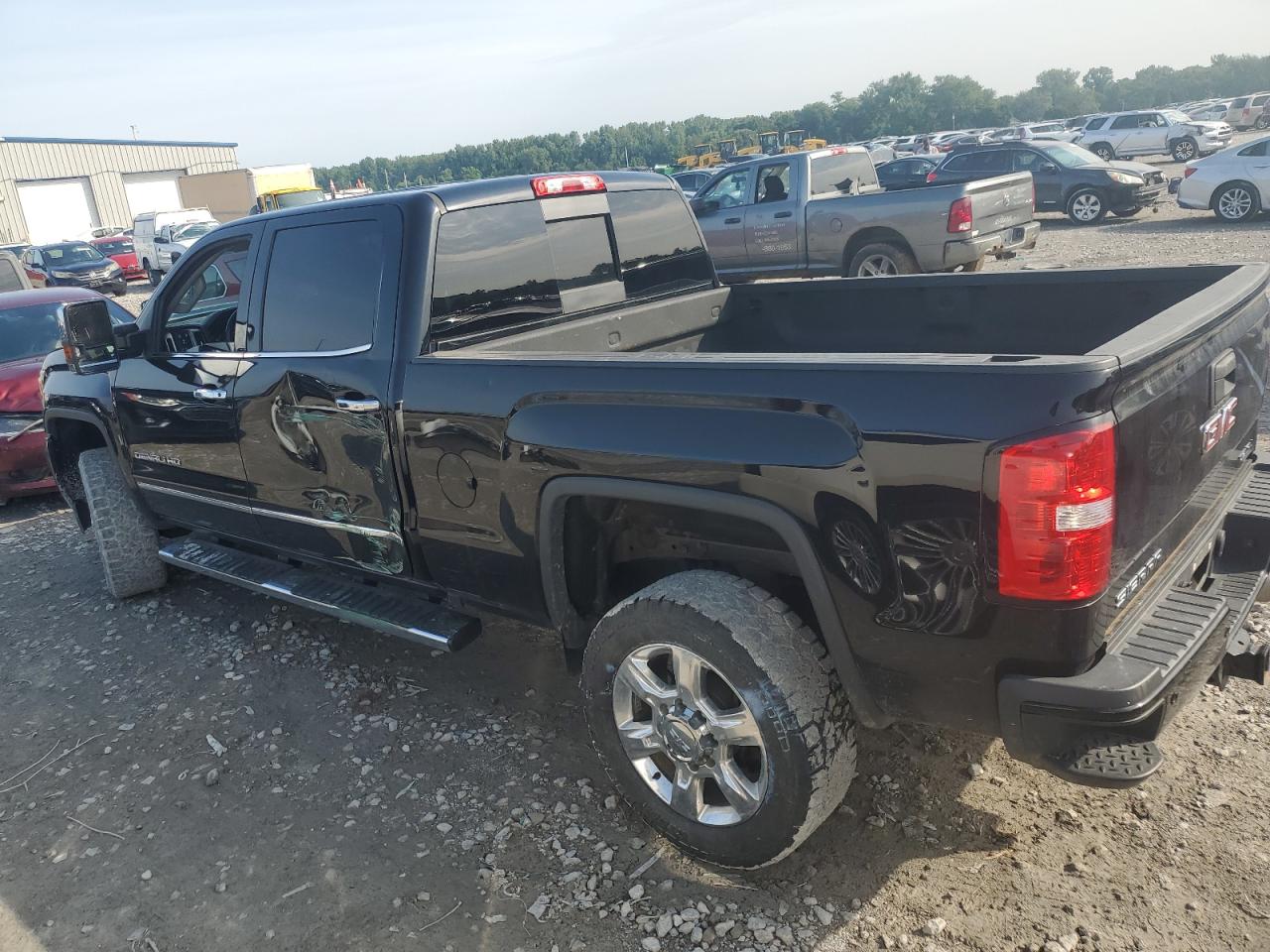 GMC SIERRA K2500 DENALI