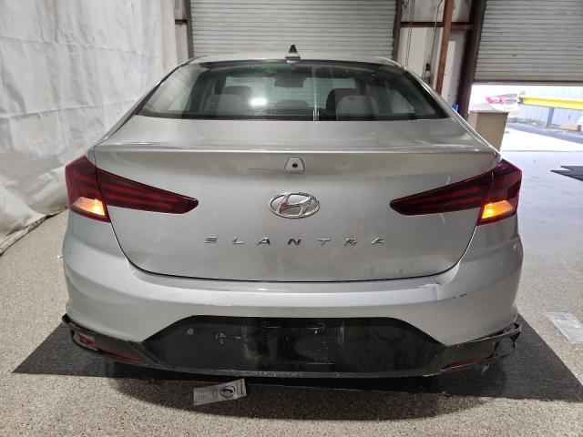 2020 HYUNDAI ELANTRA SE - 5NPD84LF0LH581489