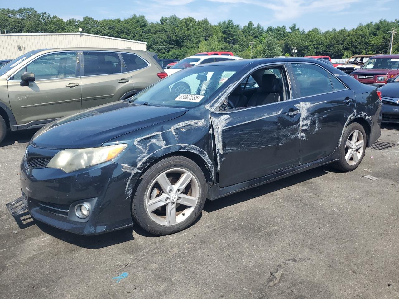 TOYOTA CAMRY BASE