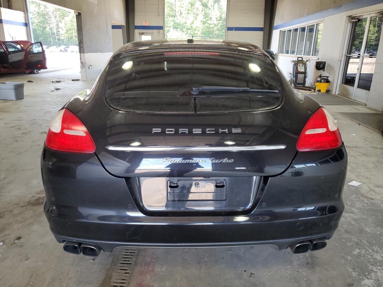 PORSCHE PANAMERA TURBO