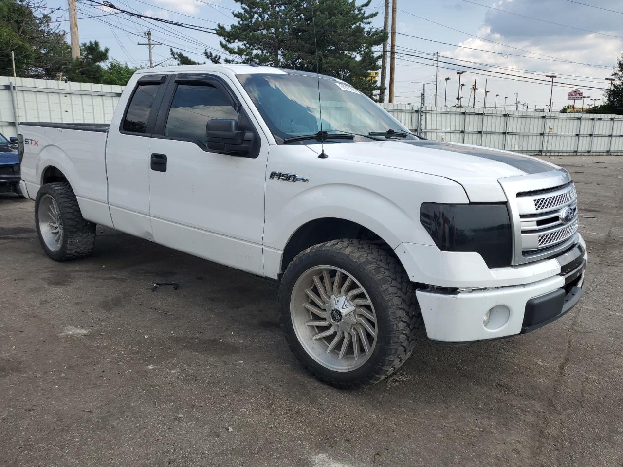 FORD F-150 SUPER CAB