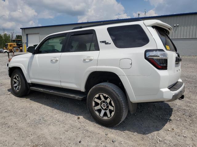 TOYOTA 4RUNNER SE 2023 white  gas JTERU5JR3P6118052 photo #3