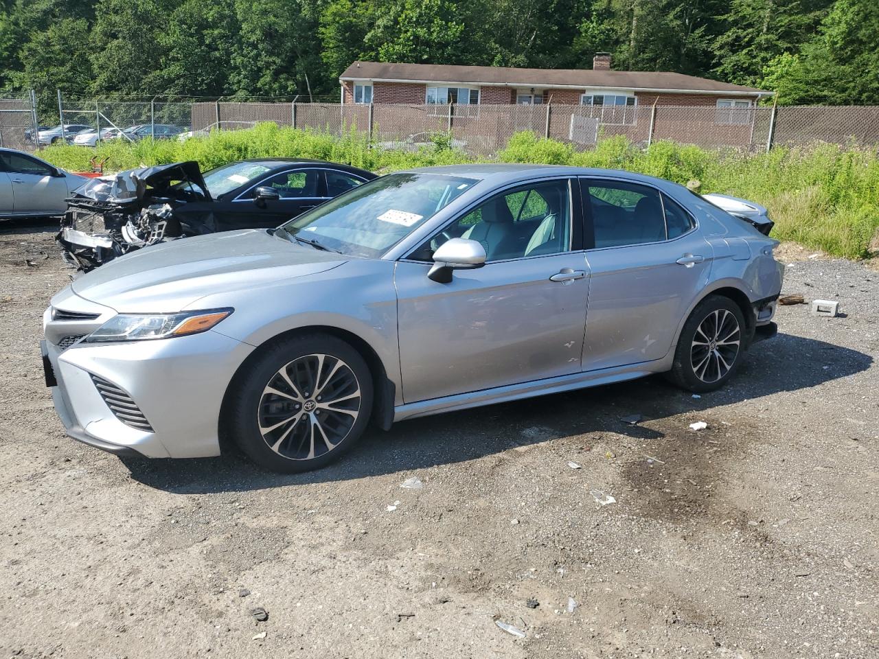 TOYOTA CAMRY SE