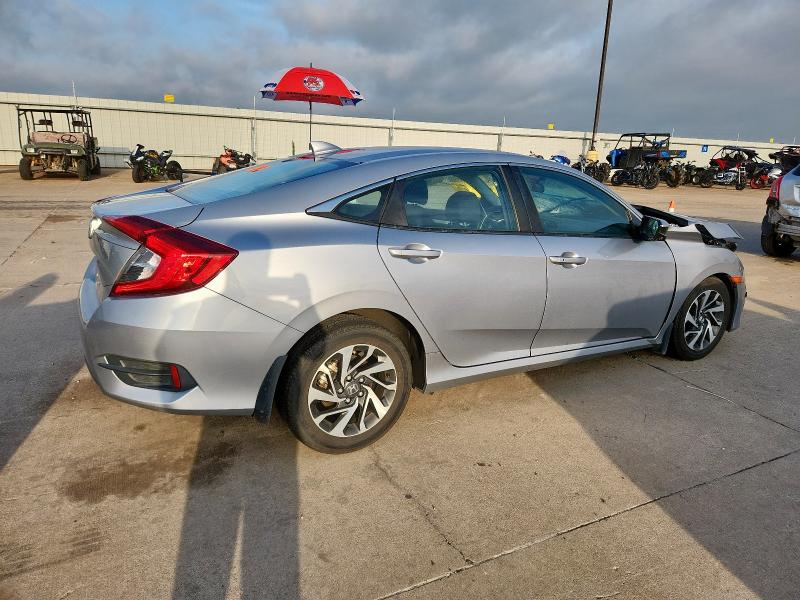 2018 HONDA CIVIC EX 2HGFC2F70JH577580