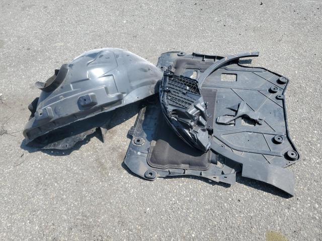 2024 VOLVO XC40 CORE YV4L12UK9R2373098