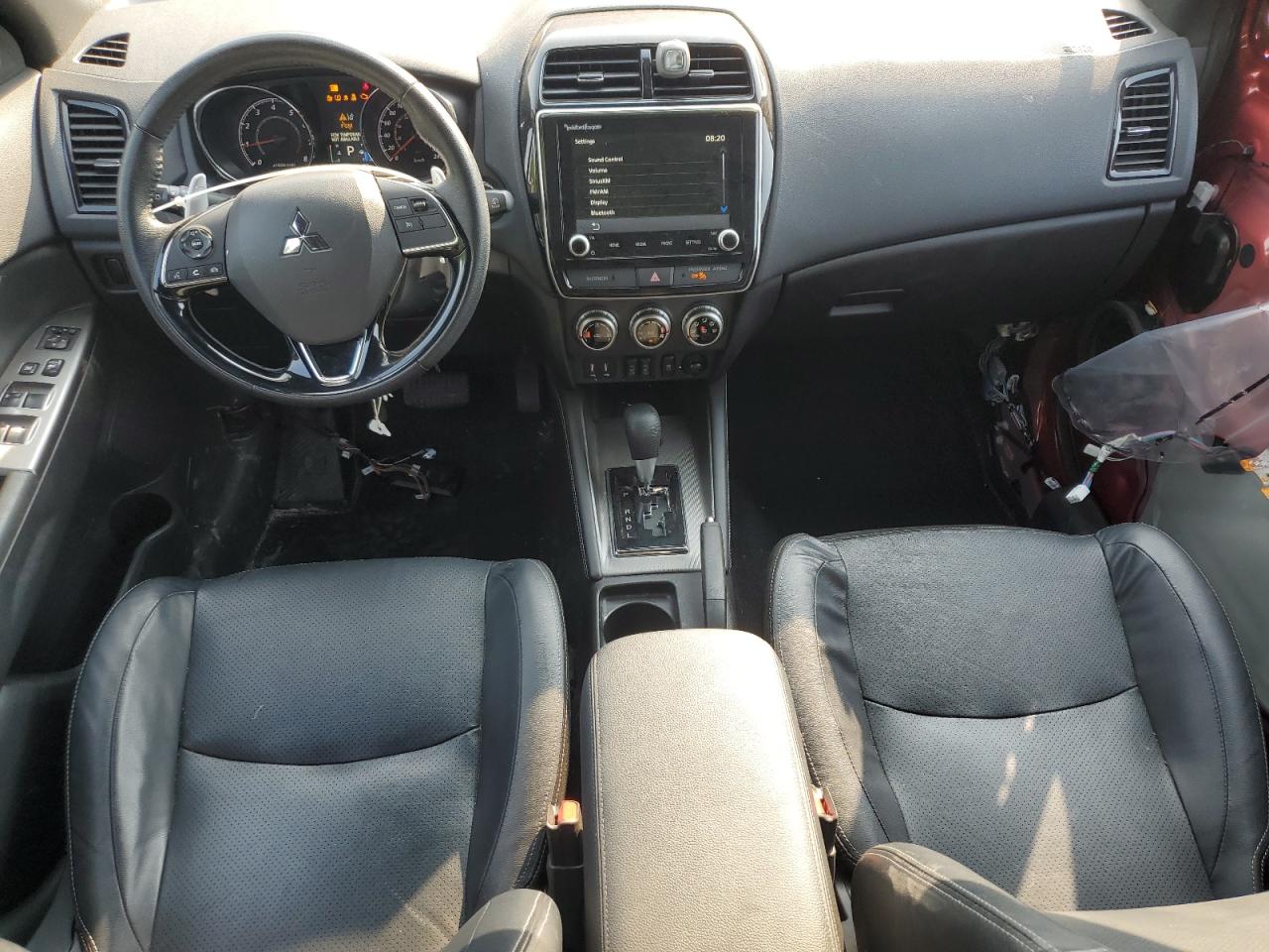 MITSUBISHI OUTLANDER SE