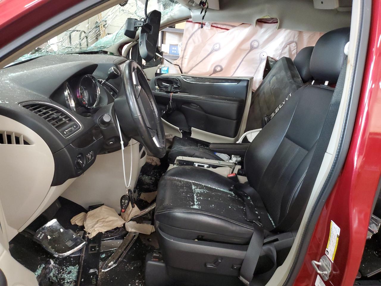 CHRYSLER TOWN & COUNTRY TOURING L