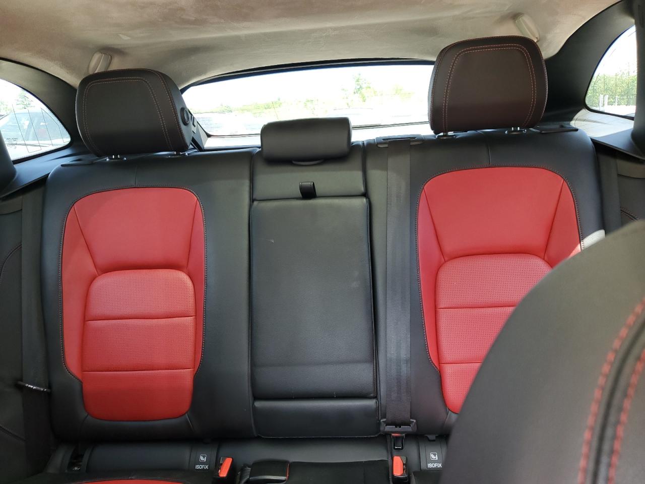 JAGUAR F-PACE R - SPORT