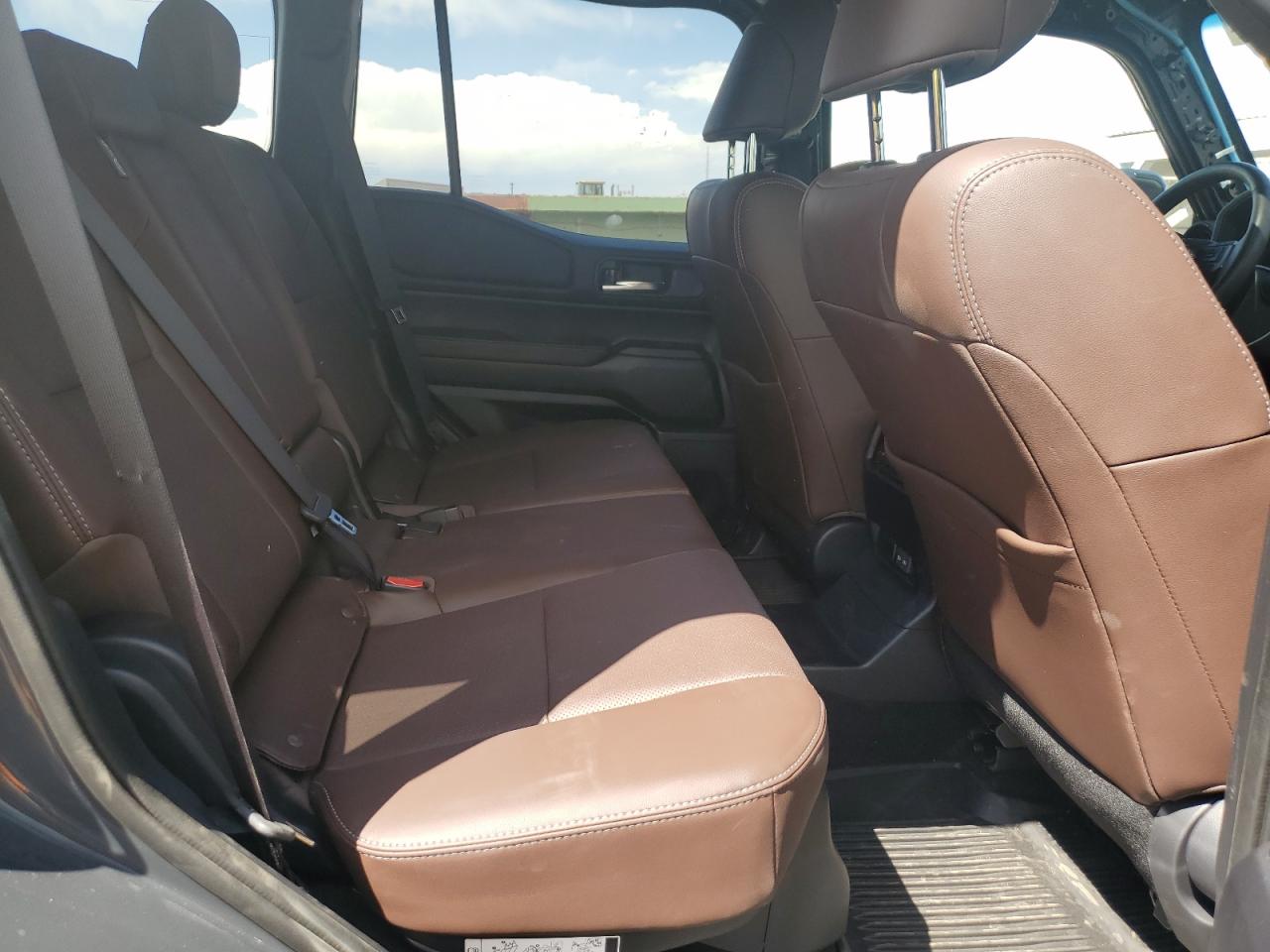 TOYOTA LAND CRUISER BASE