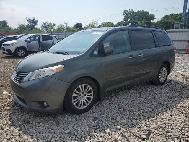 TOYOTA SIENNA XLE