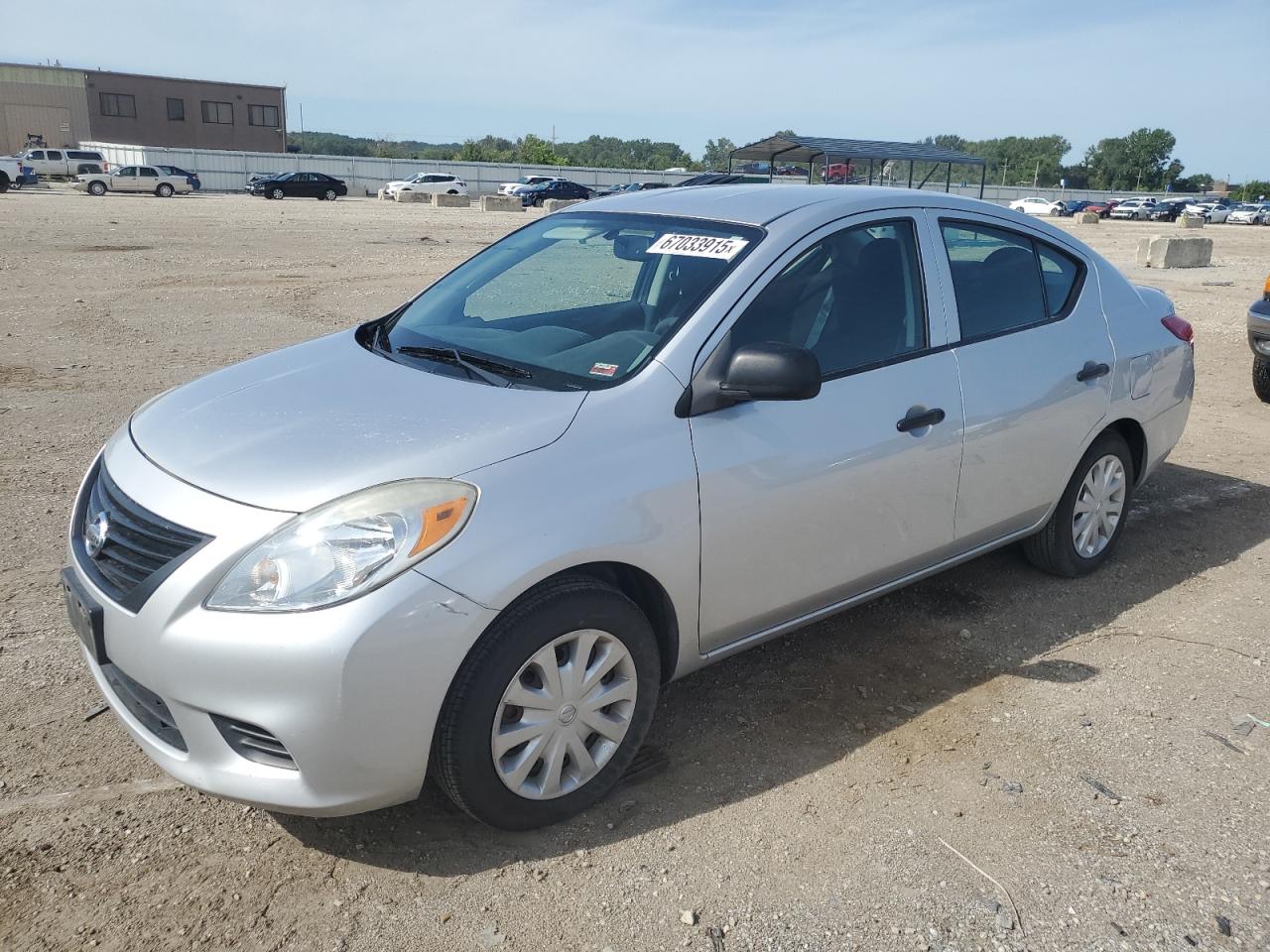 NISSAN VERSA S