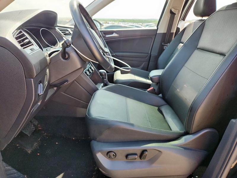 2018 VOLKSWAGEN TIGUAN SE 3VV3B7AX2JM159467