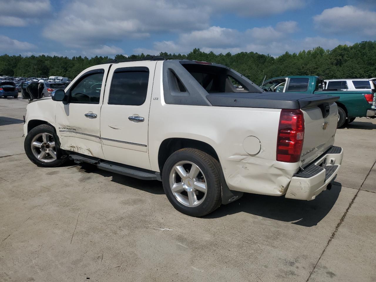 CHEVROLET AVALANCHE LTZ