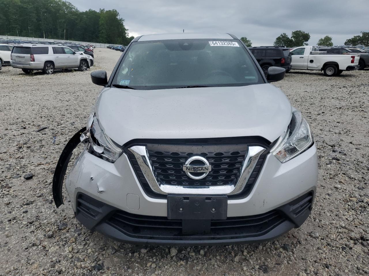 NISSAN KICKS S