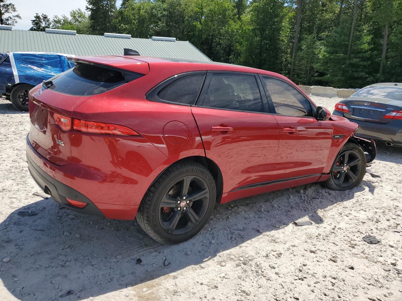 JAGUAR F-PACE R - SPORT