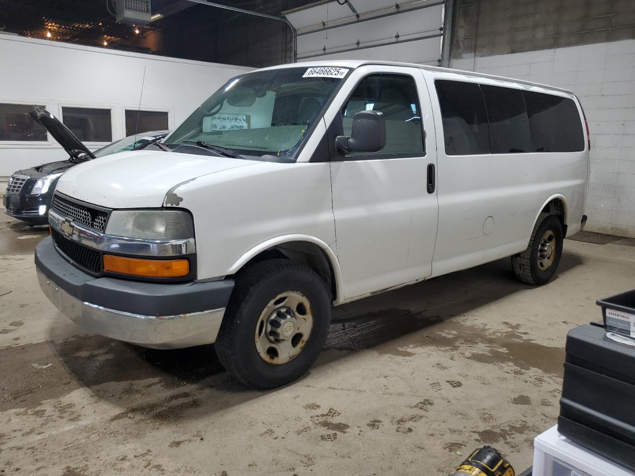 CHEVROLET EXPRESS LT