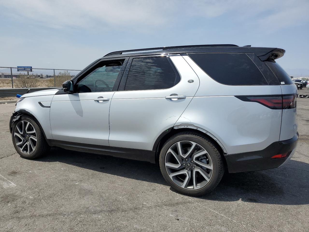 LAND ROVER DISCOVERY DYNAMIC SE