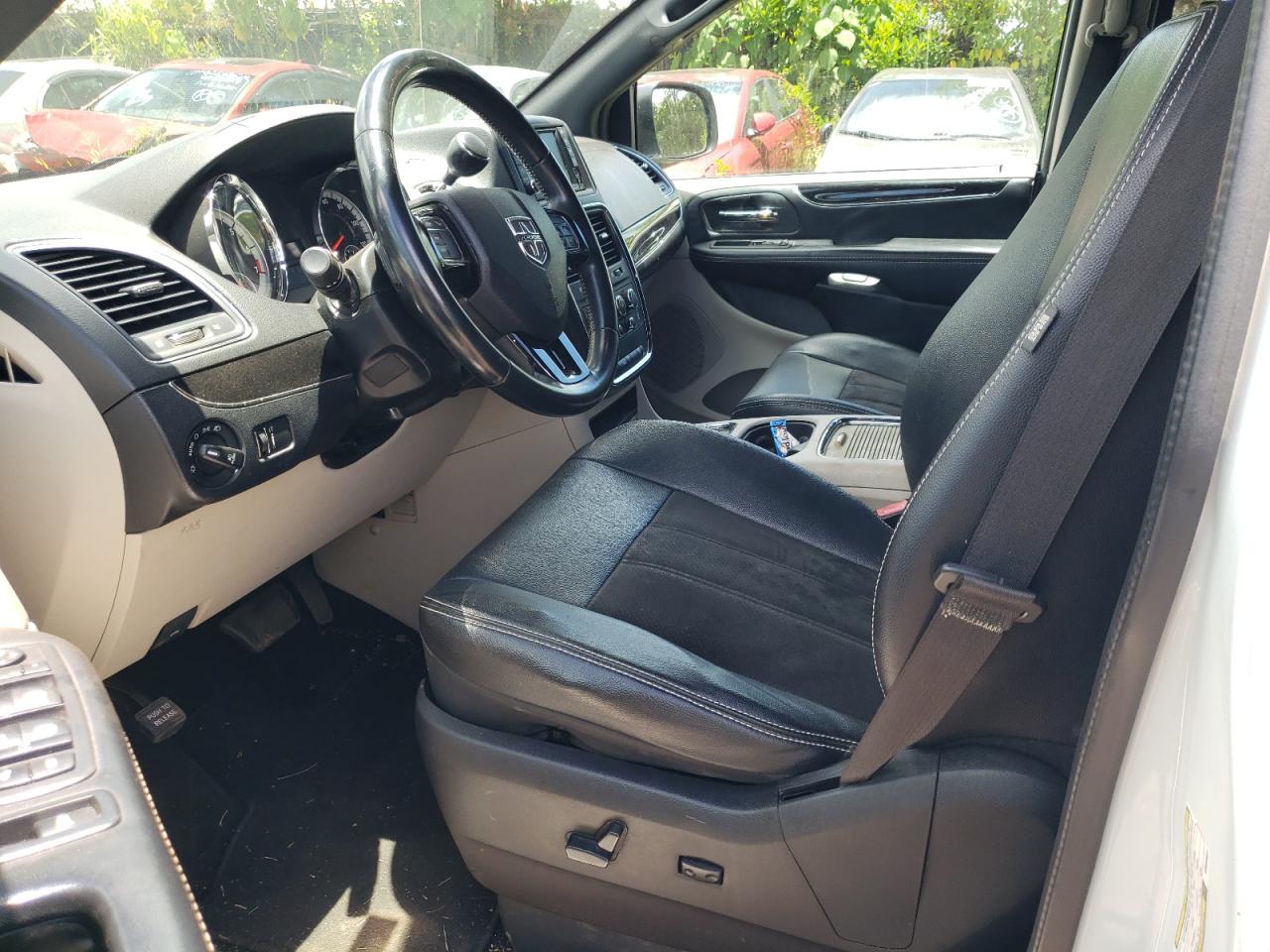 DODGE GRAND CARAVAN SXT