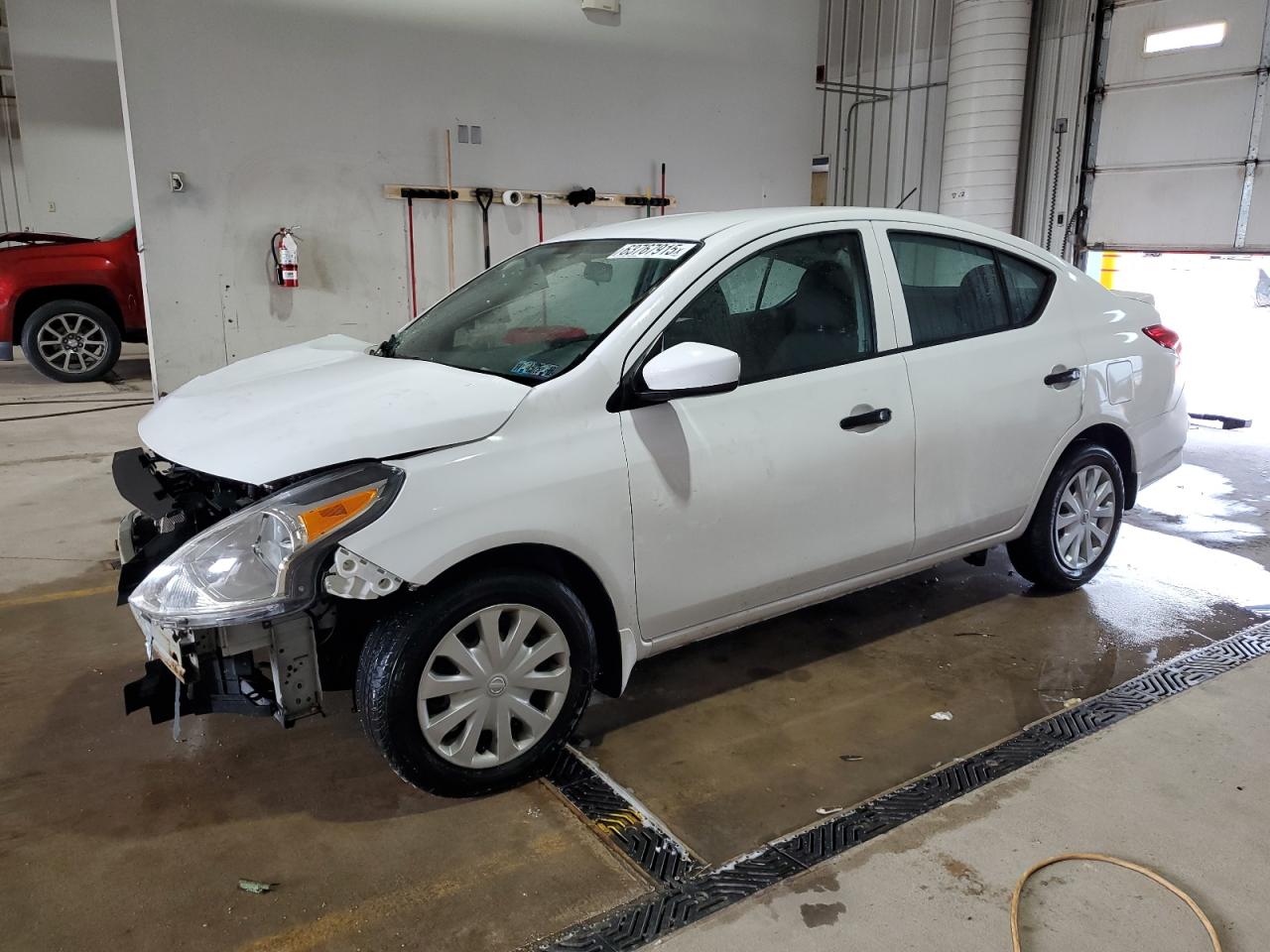 NISSAN VERSA S