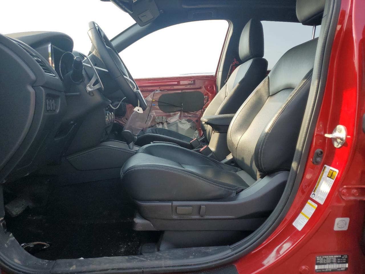 MITSUBISHI OUTLANDER SE