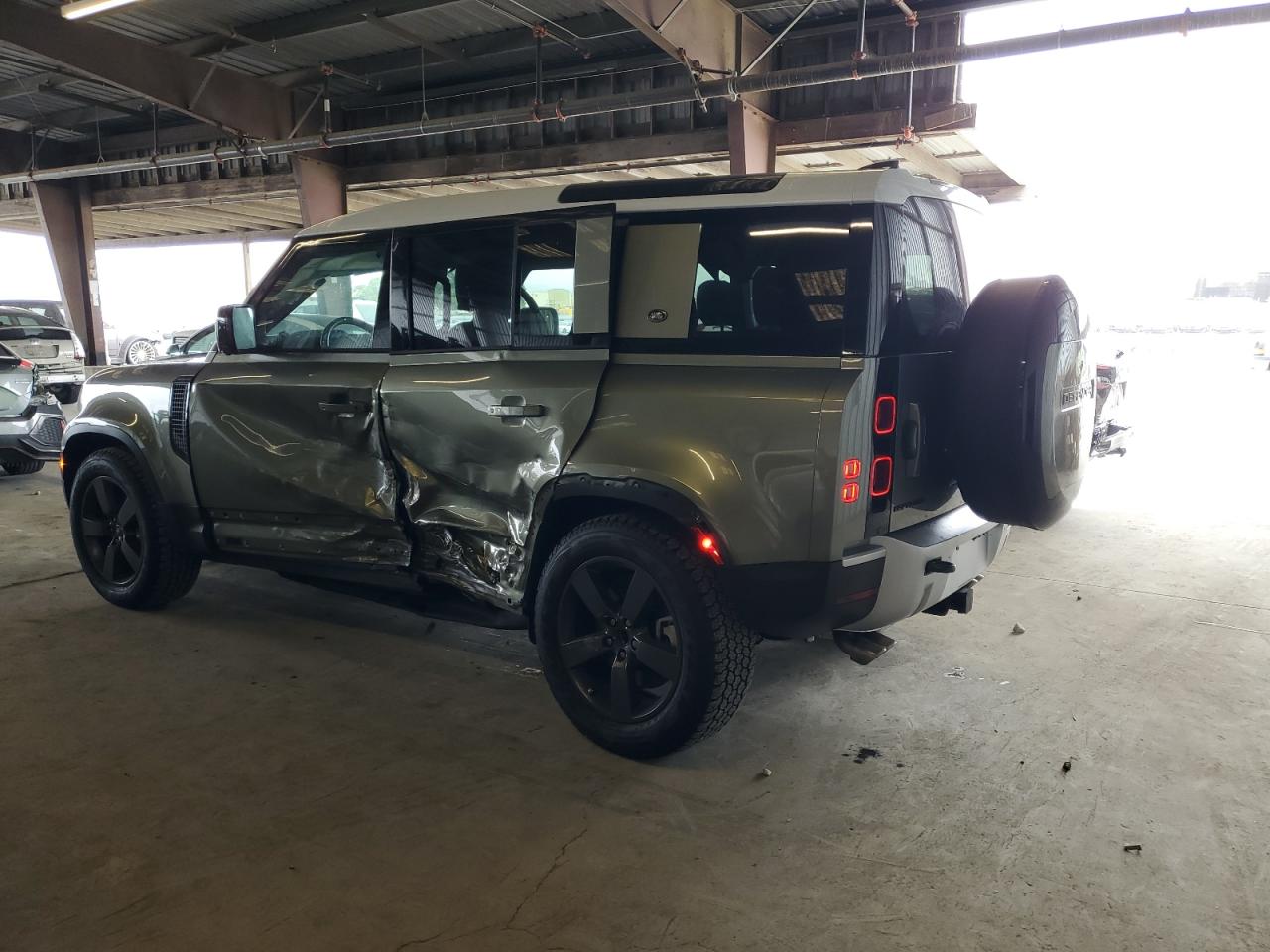 LAND ROVER DEFENDER 110 SE