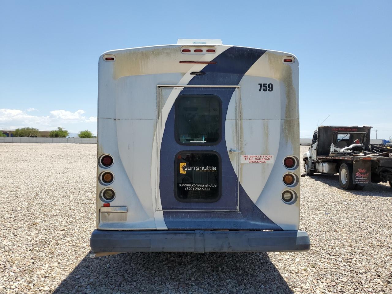 FORD ECONOLINE E450 SUPER DUTY CUTAWAY VAN