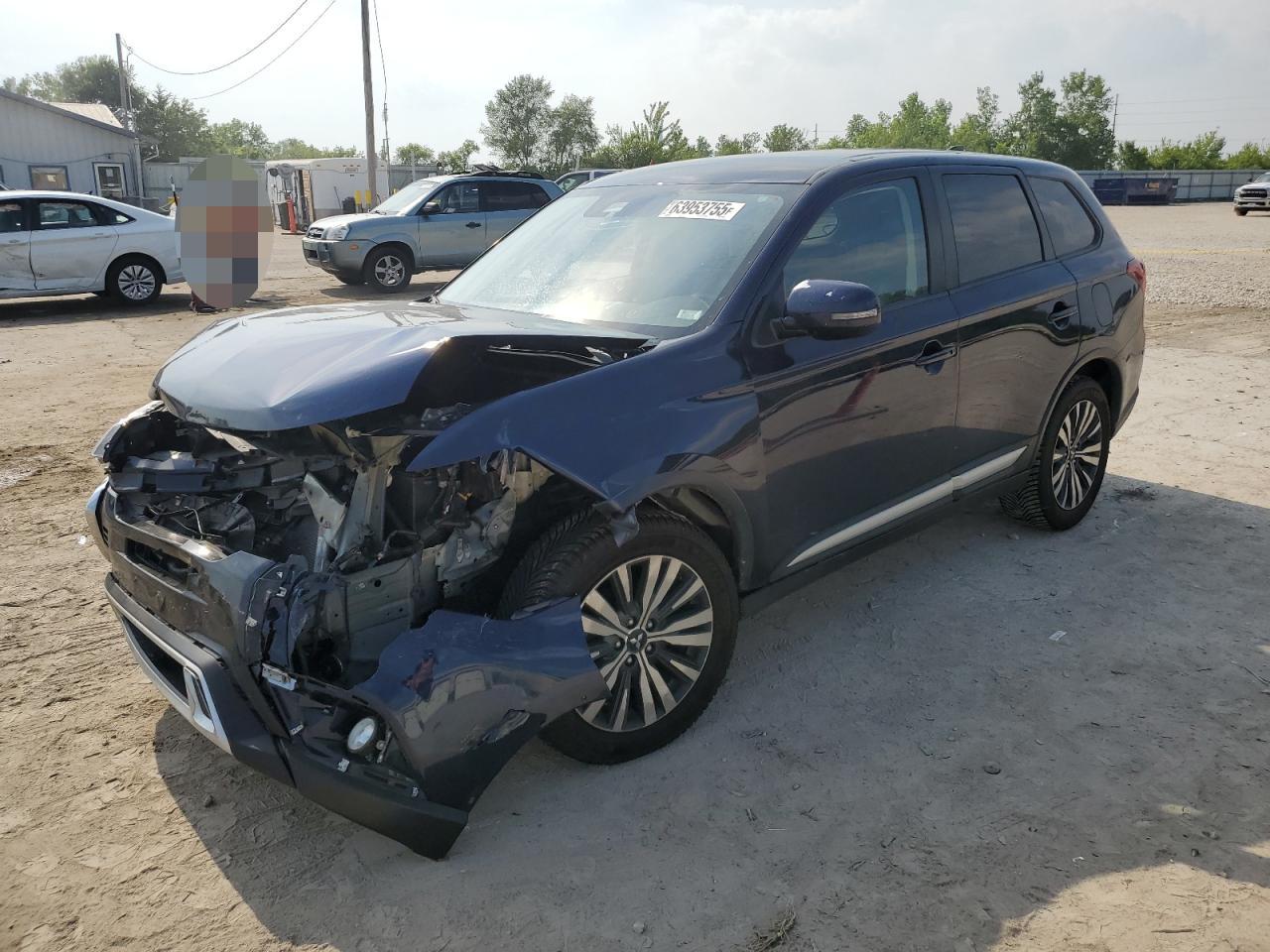 MITSUBISHI OUTLANDER SE